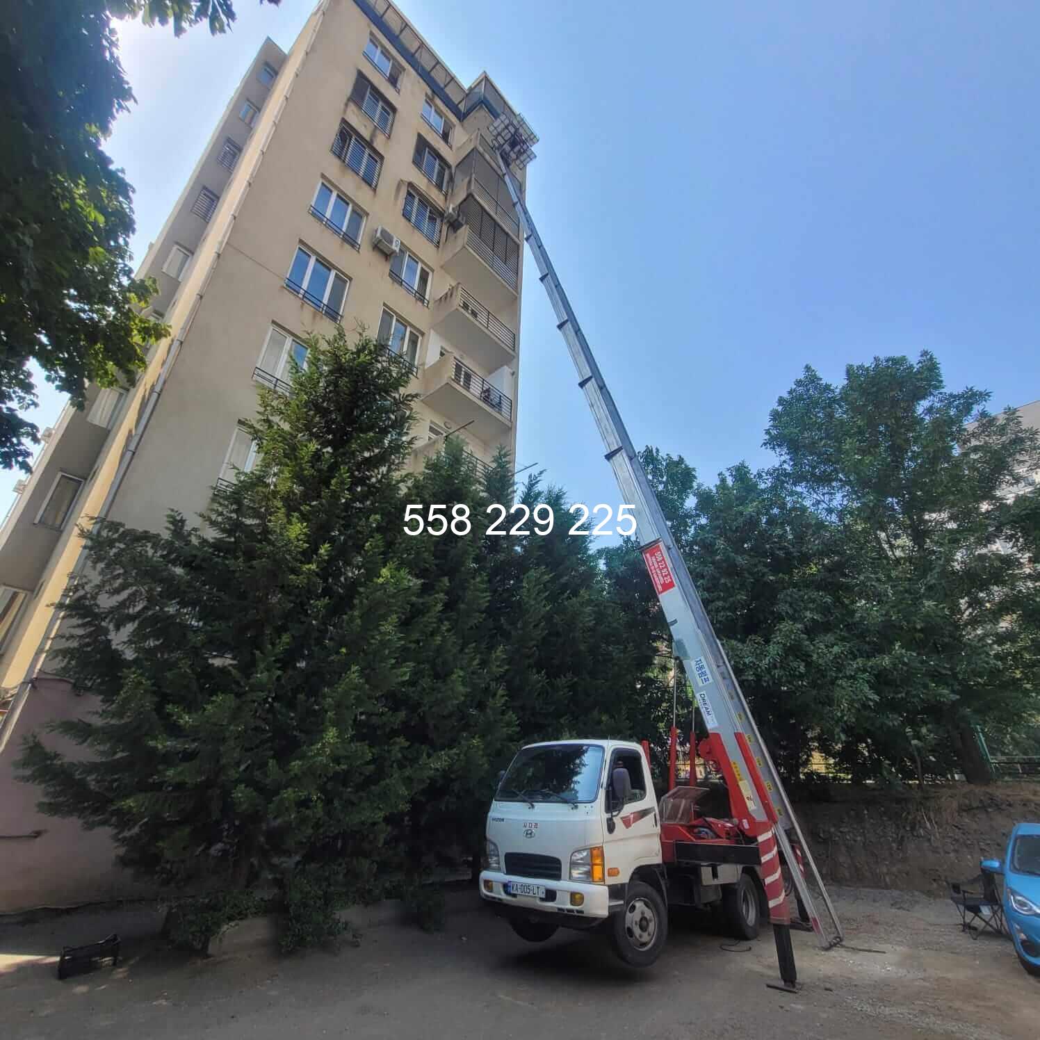 სამშენებლო მასალების ატანა ამწე ლიფტით
