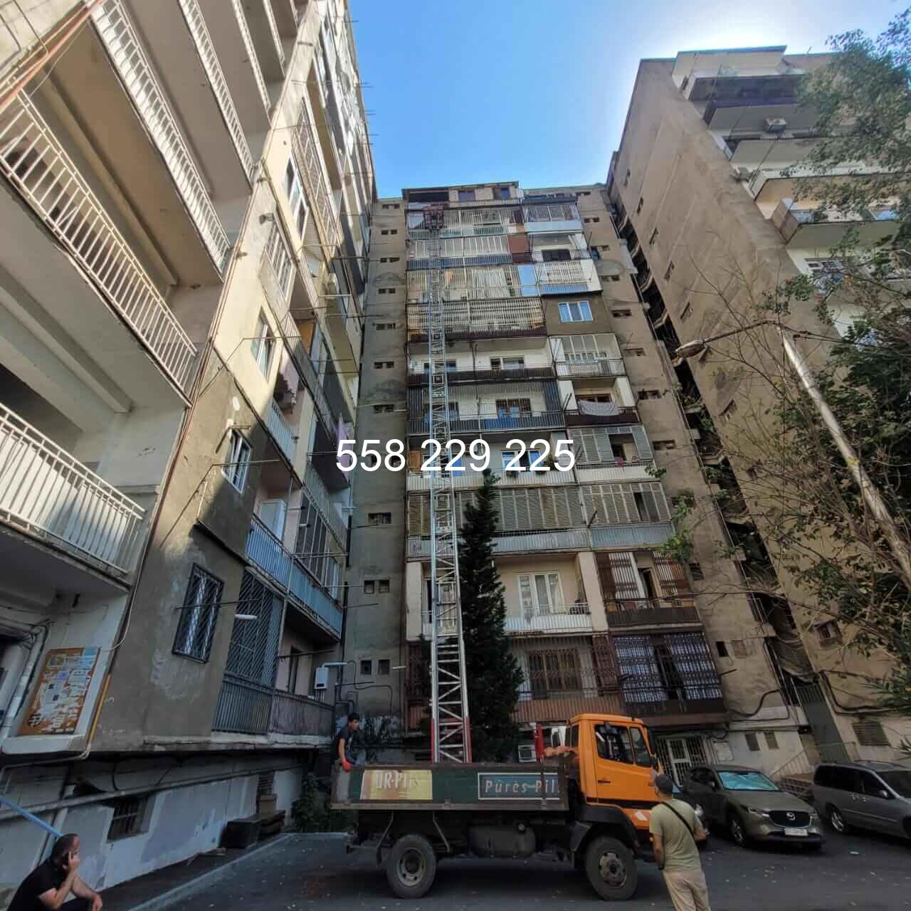 ამწე ლიფტით ტვირთის ატანა